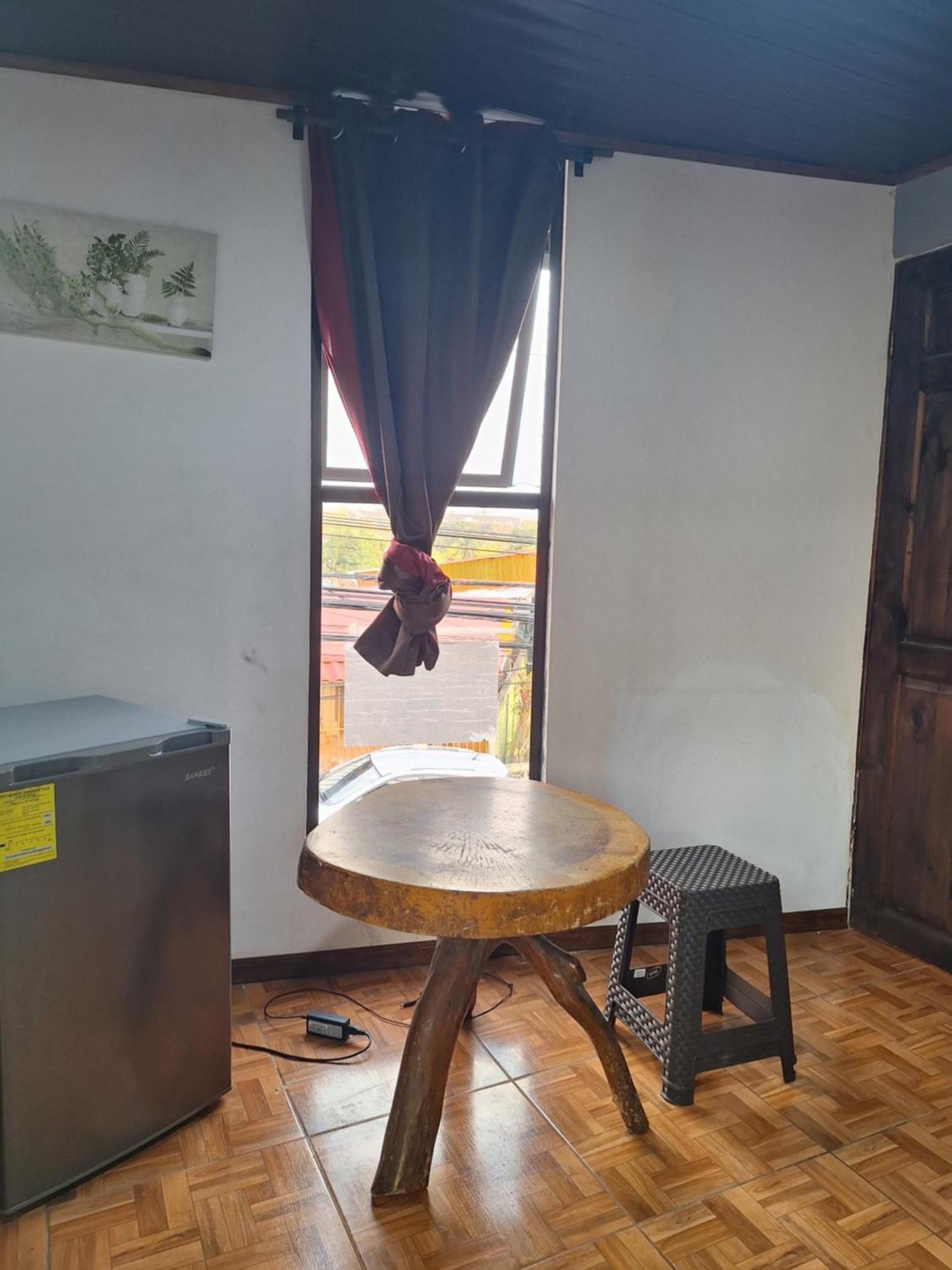 Anchia - Hostel Alajuela Buitenkant foto