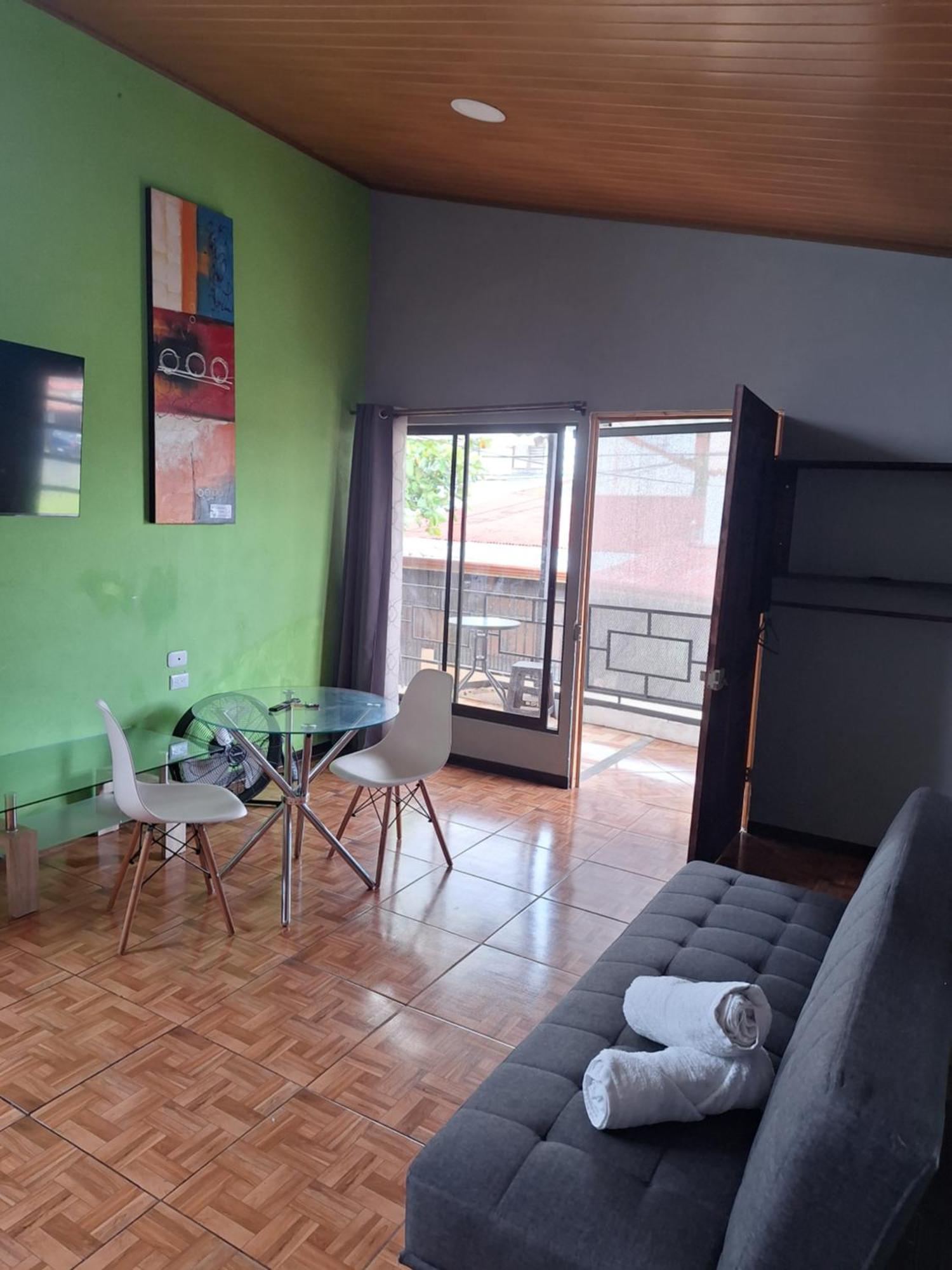 Anchia - Hostel Alajuela Buitenkant foto
