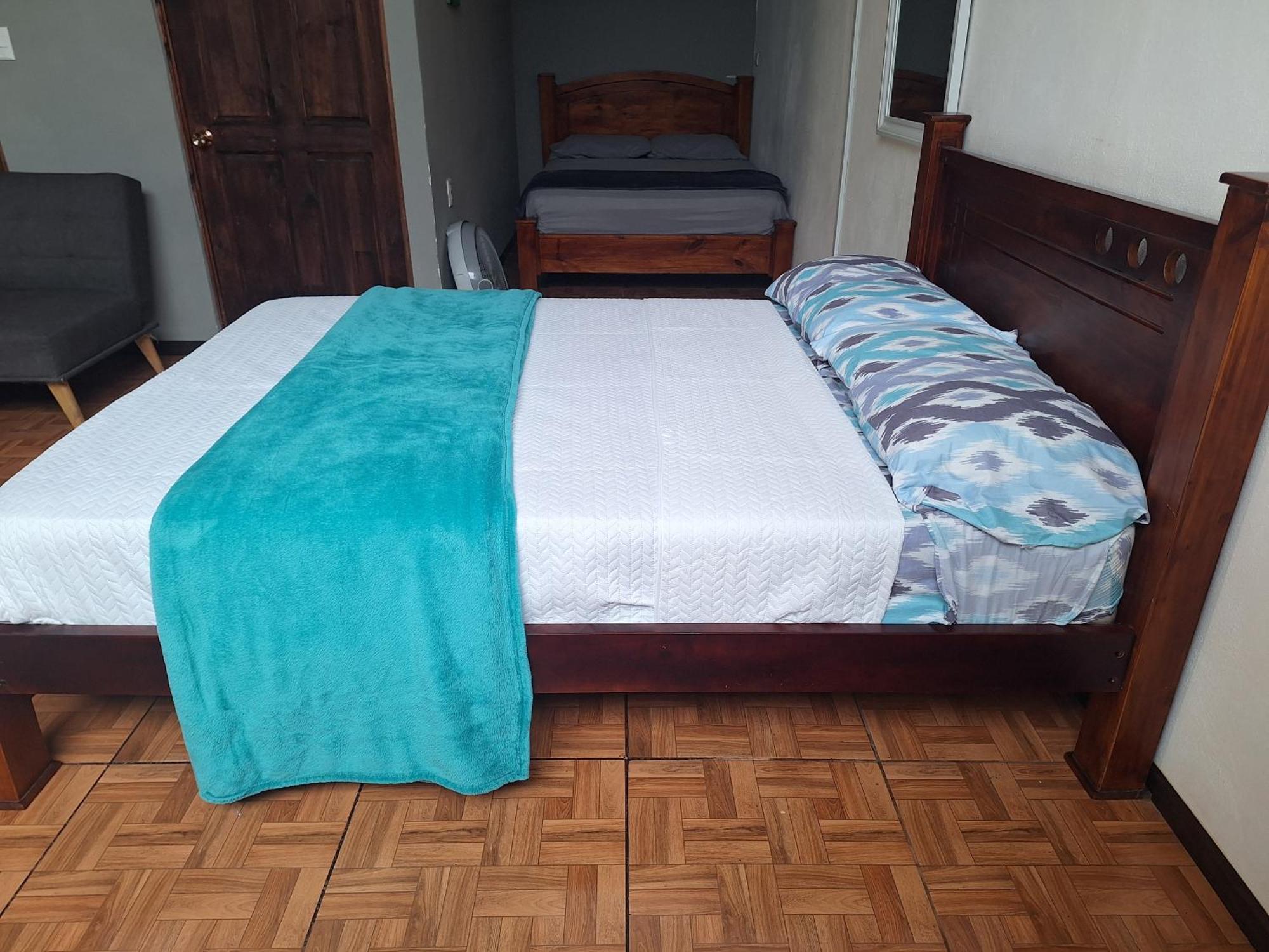 Anchia - Hostel Alajuela Buitenkant foto